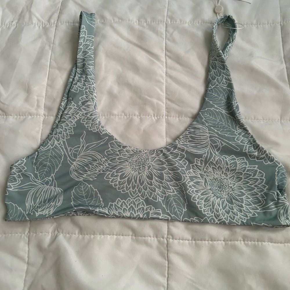 mai top NWT